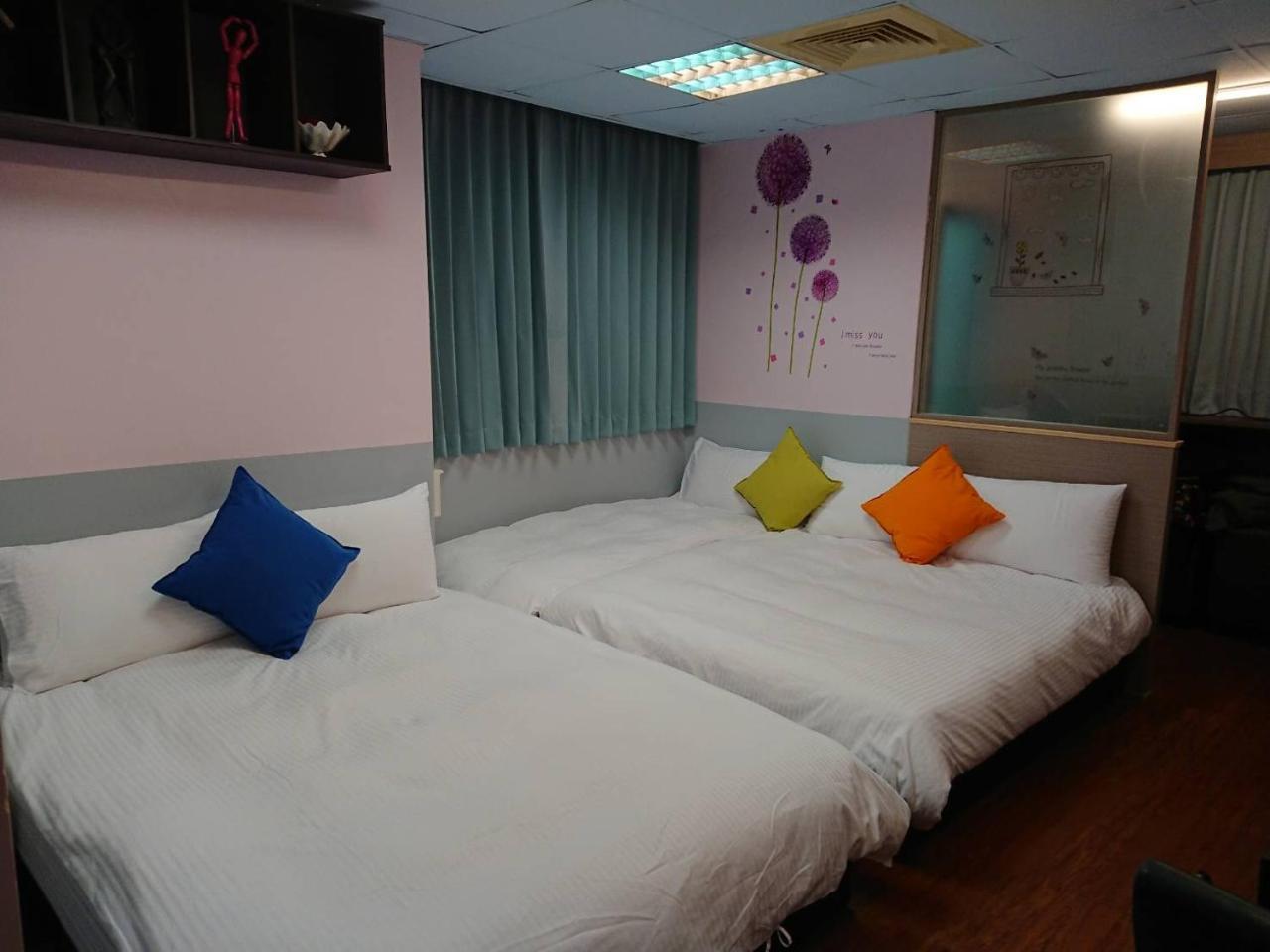 Papa Bear'S Guesthouse Тайджун Екстериор снимка
