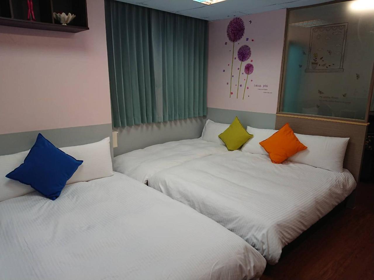 Papa Bear'S Guesthouse Тайджун Екстериор снимка