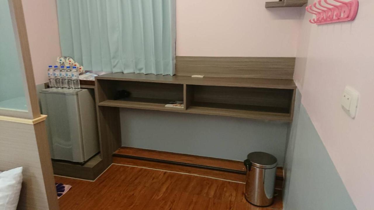 Papa Bear'S Guesthouse Тайджун Екстериор снимка