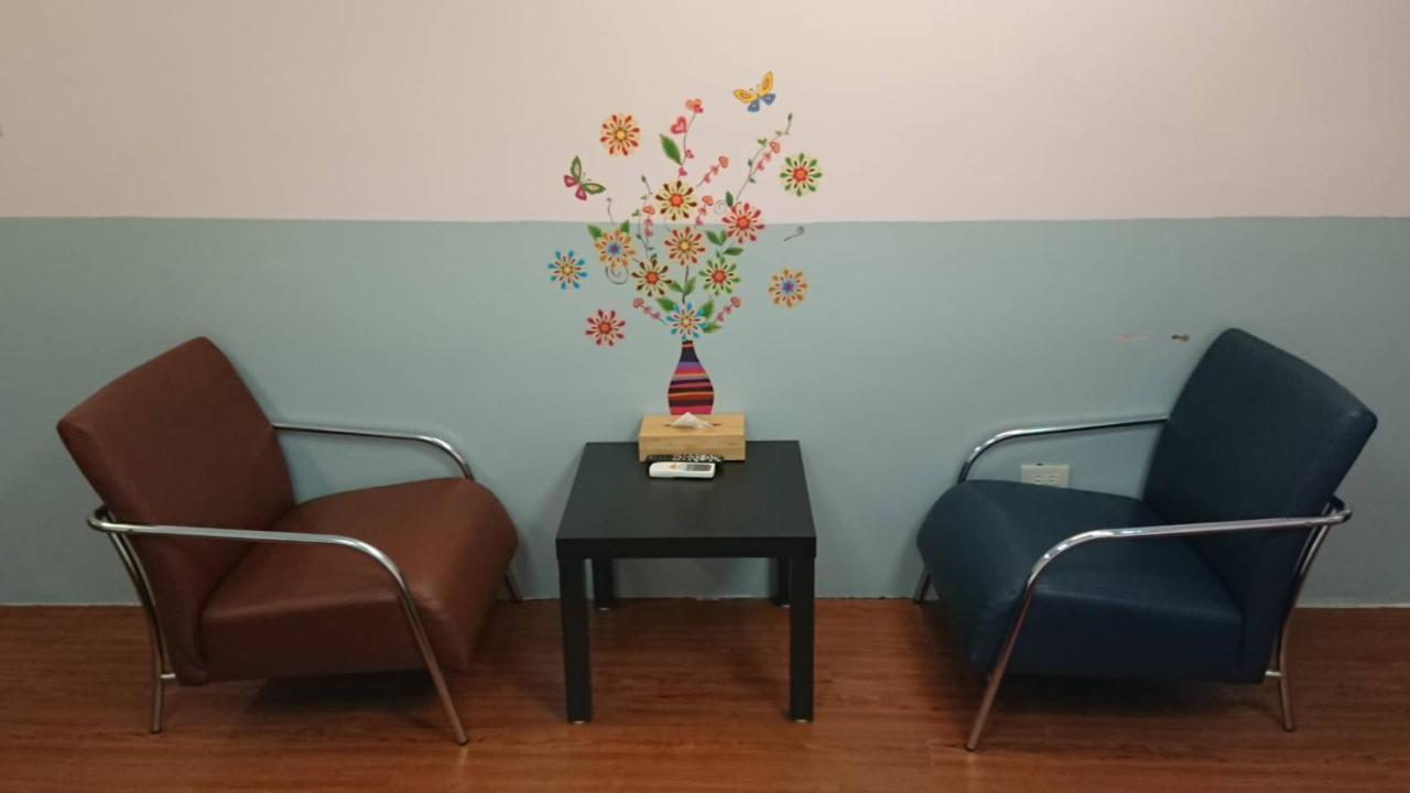 Papa Bear'S Guesthouse Тайджун Екстериор снимка