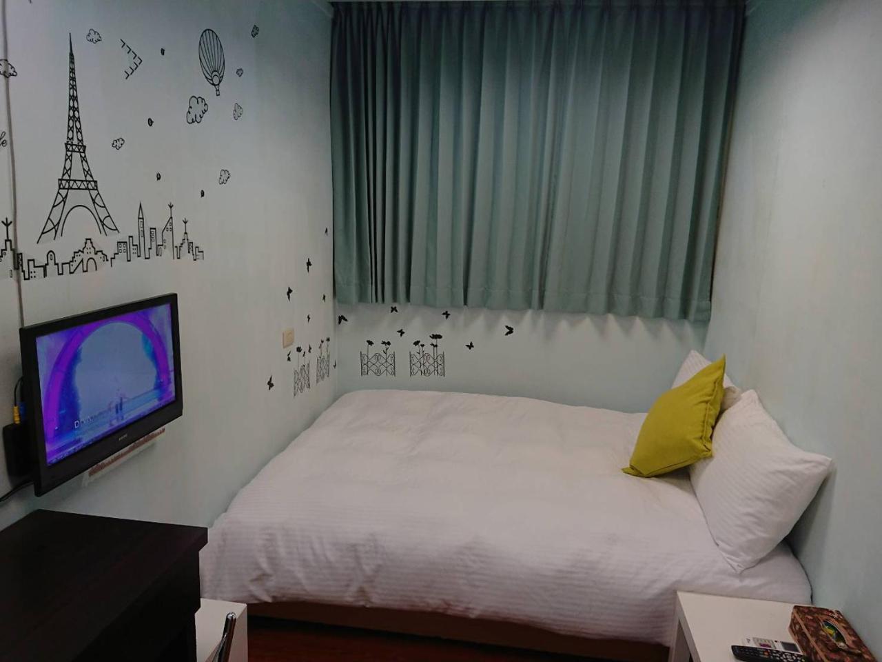Papa Bear'S Guesthouse Тайджун Екстериор снимка