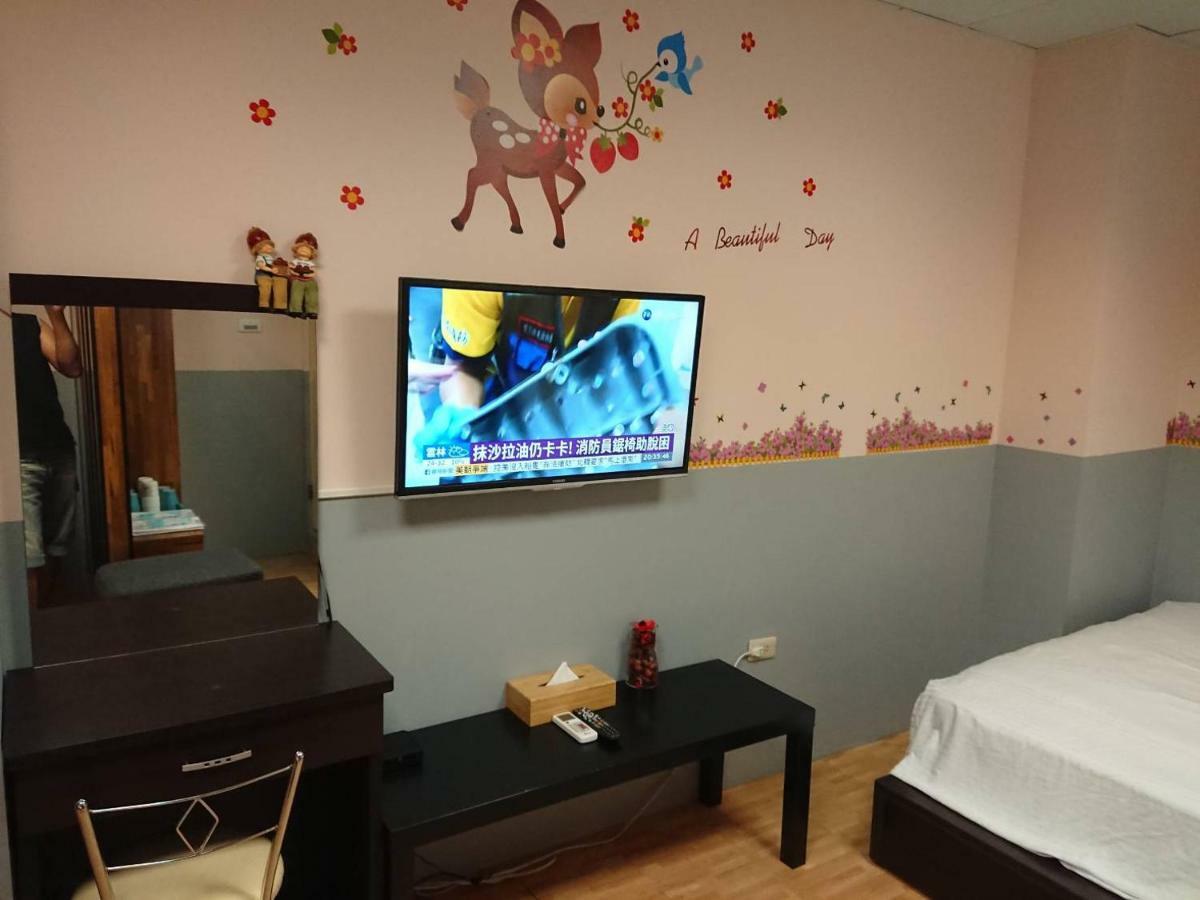 Papa Bear'S Guesthouse Тайджун Екстериор снимка